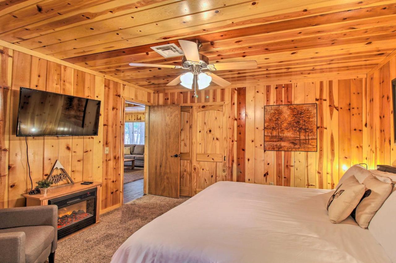 Pinetop Cabin Retreat With Fire Pit And Covered Deck Ngoại thất bức ảnh